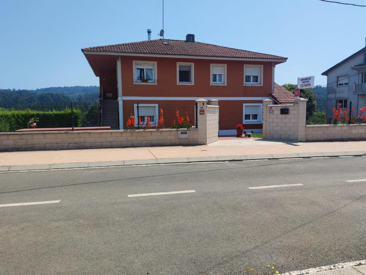 Apartamentos Turisticos Lemos Pedrouzo Zewnętrze zdjęcie