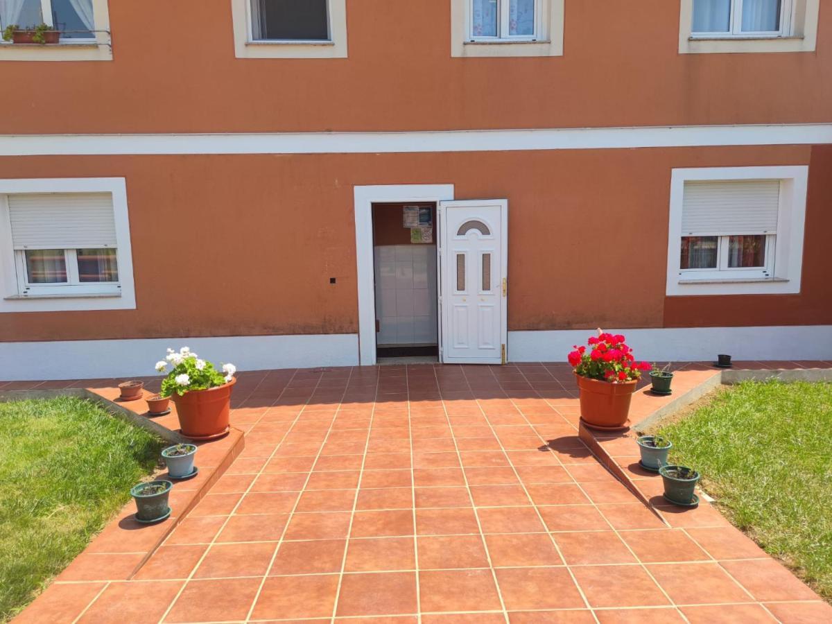 Apartamentos Turisticos Lemos Pedrouzo Zewnętrze zdjęcie