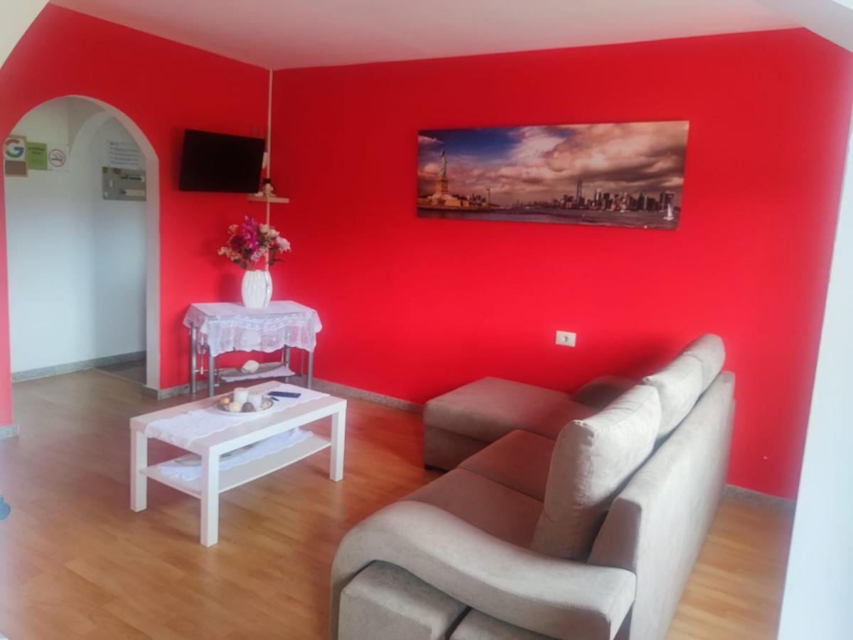 Apartamentos Turisticos Lemos Pedrouzo Zewnętrze zdjęcie